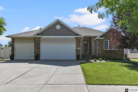 7907 S 58th St, Lincoln, NE 68516