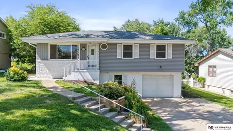 9224 Ruggles St, Omaha, NE 68134