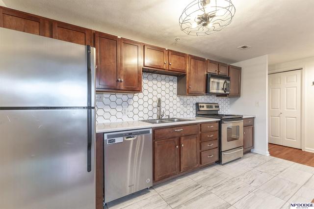 105 N 31 Ave #309, Omaha, NE 68131