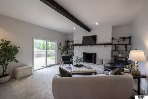 5041 S 93 St, Omaha, NE 68127