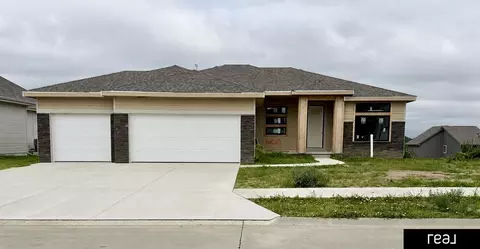 12019 S 44 St, Bellevue, NE 68123