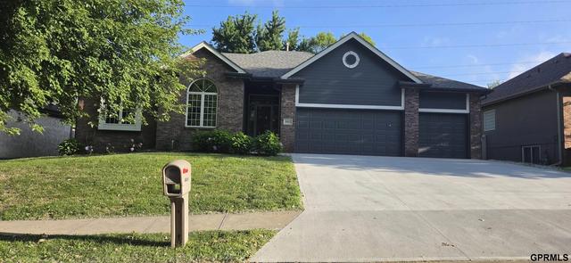 19921 Farnam St, Elkhorn, NE 68022