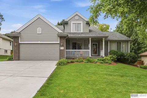 17218 K St, Omaha, NE 68135