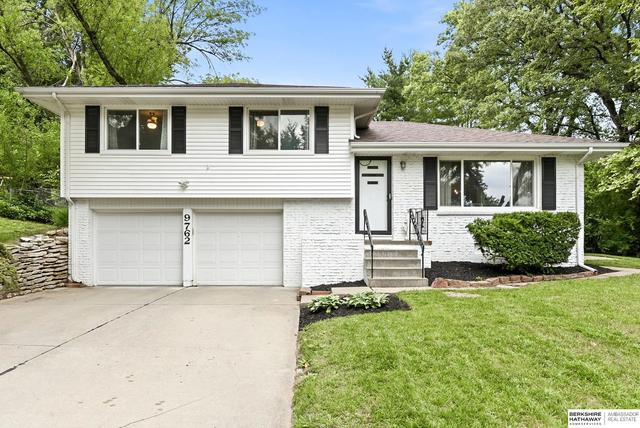9762 Grover St, Omaha, NE 68124