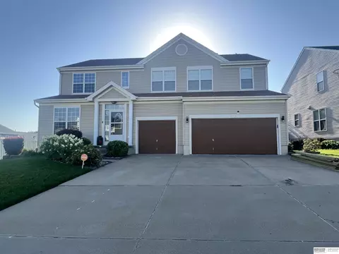 5714 S 161st St, Omaha, NE 68135