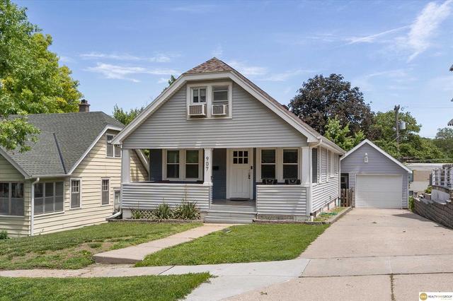 907 S 41st St, Omaha, NE 68105
