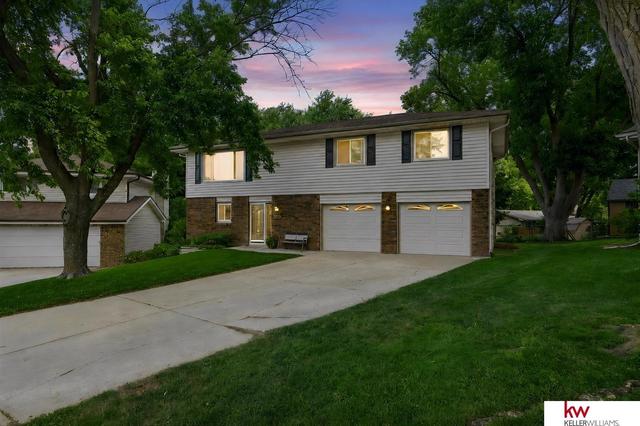 15010 Douglas Cir, Omaha, NE 68154