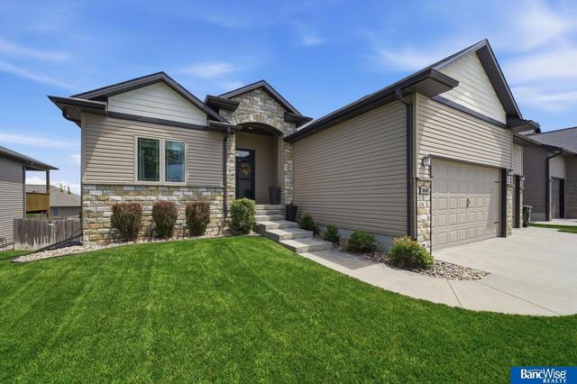 1340 Blue Spruce Dr, Lincoln, NE 68505