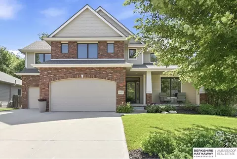 1521 S 195th Cir, Omaha, NE 68130