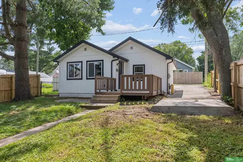 2210 N 60 St, Omaha, NE 68104