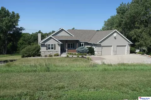 729 Arneal Rd, North Bend, NE 68649