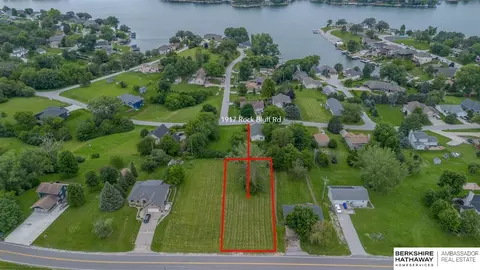 1917 Rock Bluff Rd, Plattsmouth, NE 68048