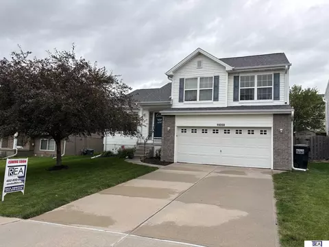 19358 Laci St, Omaha, NE 68135