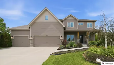 5164 N 173rd Avenue Cir, Omaha, NE 68116