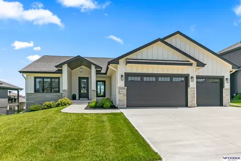 5413 N 206 St, Elkhorn, NE 68022