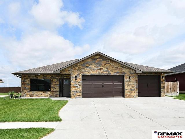 2028 Eastgate Dr, Crete, NE 68333