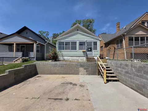 2706 S 13 St, Omaha, NE 68108
