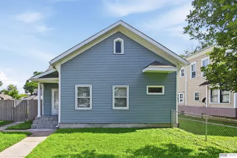 819 3rd Ave, Council Bluffs, IA 51501