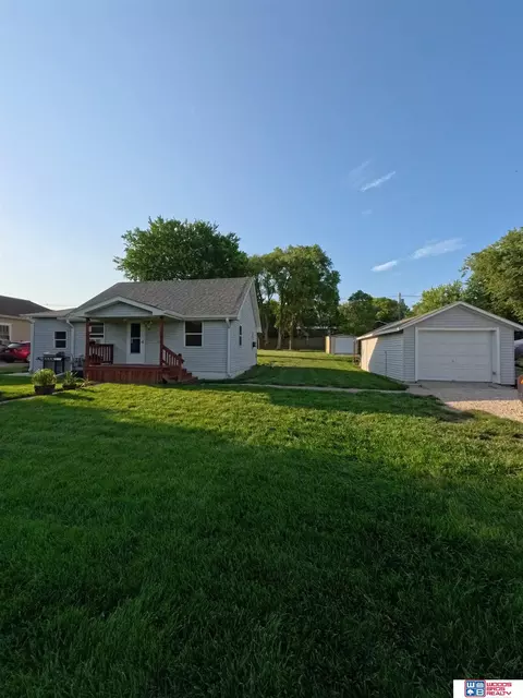 511 E 2nd St, Stromsburg, NE 68666 photo 2