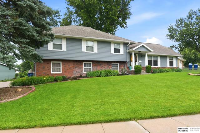 1105 Hackney Dr, Papillion, NE 68046