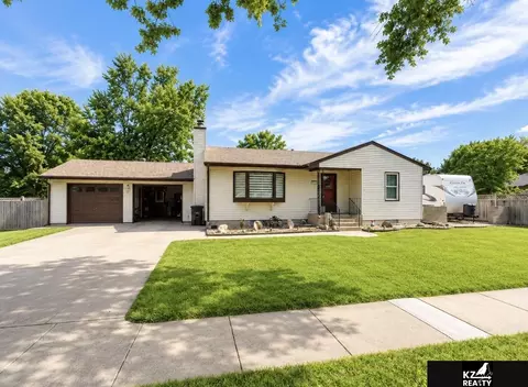 1517 H St, Geneva, NE 68361