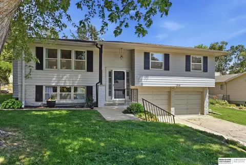 1319 S 165th St, Omaha, NE 68130