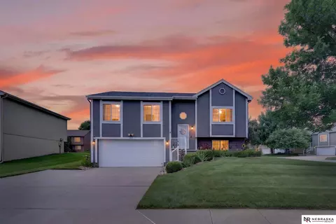 7510 N 76th Ave, Omaha, NE 68122