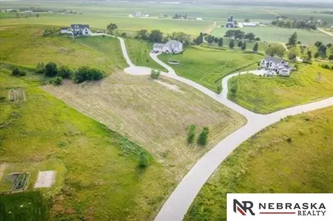 12013 S 230th Cir, Gretna, NE 68028