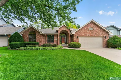 2321 N 144 Ave, Omaha, NE 68116