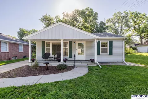 1328 N 39th St, Lincoln, NE 68503