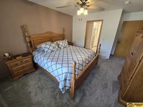 613 Springview Cir, Beatrice, NE 68310 photo 9