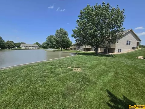 613 Springview Cir, Beatrice, NE 68310 photo 28