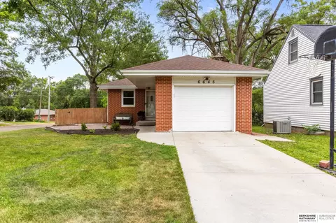 6645 Y St, Lincoln, NE 68505