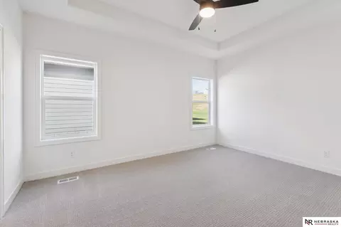 Bedroom - 17612 Scott St, Bennington, NE 68007 photo 2 of 8