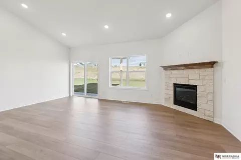 Living - 17612 Scott St, Bennington, NE 68007 photo 1 of 4
