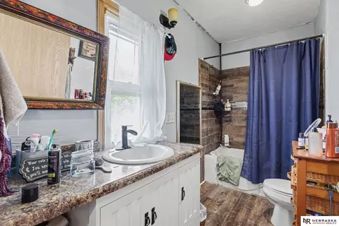 Bath - 17705 SW 25th St, Martell, NE 68404 photo 1 of 1