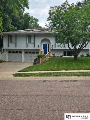 809 Waterford Cir, Papillion, NE 68046