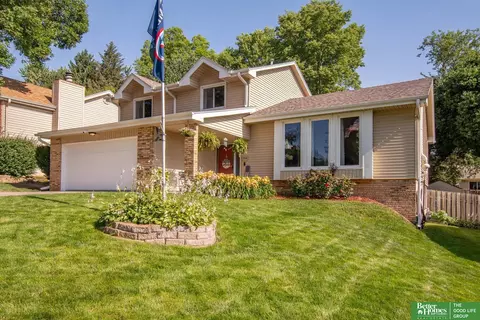 3718 Burr Oak Dr, Bellevue, NE 68123
