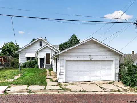 1507 Pasadena Ave, Omaha, NE 68107