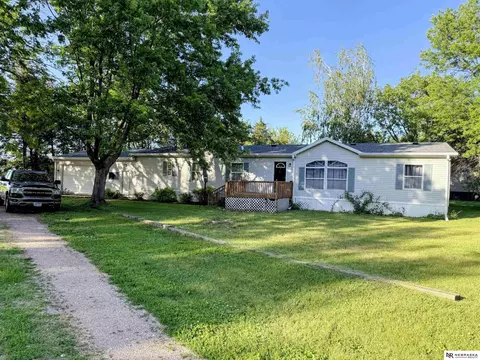 211 Pine St, Bee, NE 68314 photo 1