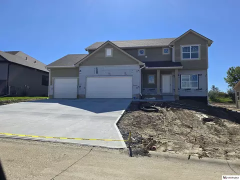 17151 Abigail St, Bennington, NE 68007