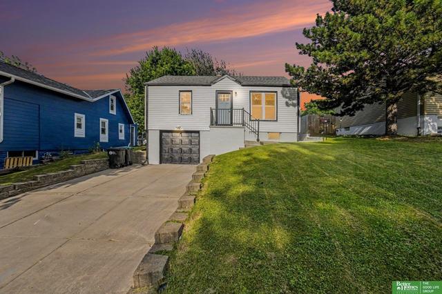 1931 S 49 St, Omaha, NE 68106