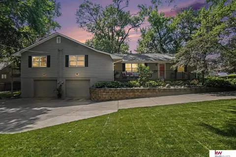 6025 Lafayette Ave, Omaha, NE 68132