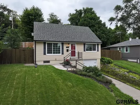 715 S 68th Ave, Omaha, NE 68106