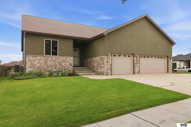 2727 Shadowbrook Dr, Lincoln, NE 68516