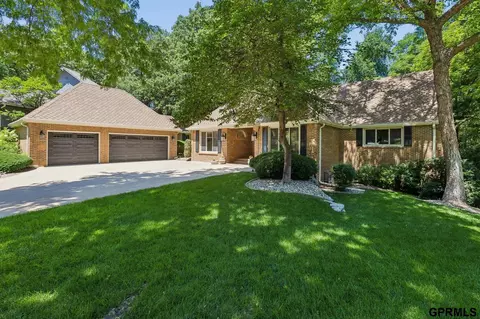 2623 S 96 Cir, Omaha, NE 68124
