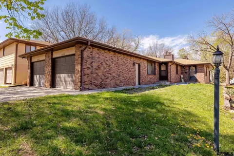 5230 Prescott Ave #5230-5232, Lincoln, NE 68506
