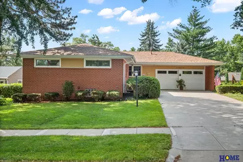 6001 Sumner St, Lincoln, NE 68506