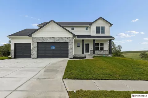12351 S 86th St, Papillion, NE 68046