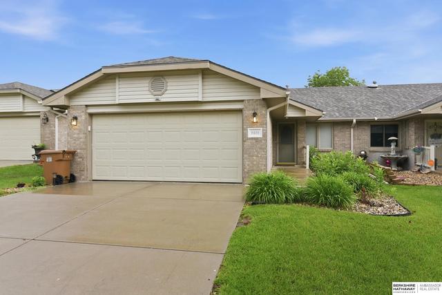 8420 Peregrine Ct, Lincoln, NE 68505